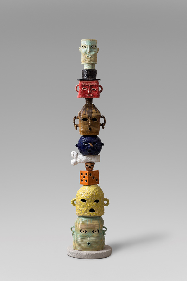 Eric Croes, Totem, Geronimo et Colin, 2018. Glazed ceramic. Photo: Hugard and Vanoverschelde, courtesy of Sorry We Are Closed Gallery, Brussels.