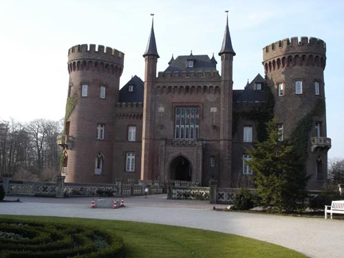 Museum Schloss Moyland, Bedburg-Hau, Germany. Photo: Giles Sutherland, 2006.