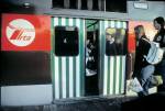 Daniel Buren. <em>Watch the doors please! </em>work <em>in situ</em>, Art Institute of Chicago, Chicago, USA. October 1980. Detail.&nbsp;&copy;&nbsp;DB & ADAGP.