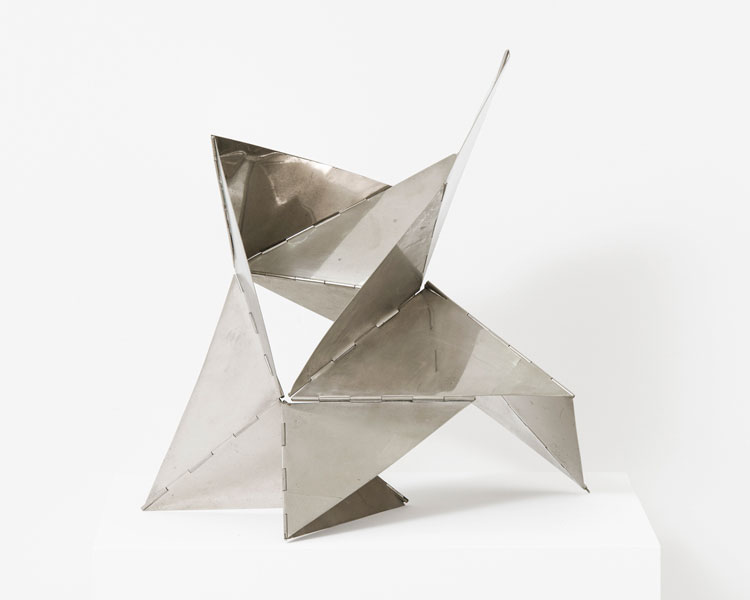 Lygia Clark. Bicho, 1960-84. Steel, installation dimensions variable. Courtesy: AlisonJacques, London © O Mundo de Lygia Clark-Associação Cultural, Rio de Janeiro;photo: Michael Brzezinski.