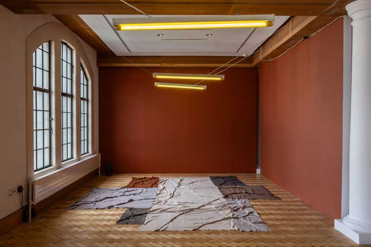Alaya Ang, The Fingers Pulling the Thread. Platform. Photo: Sally Jubb Photography.