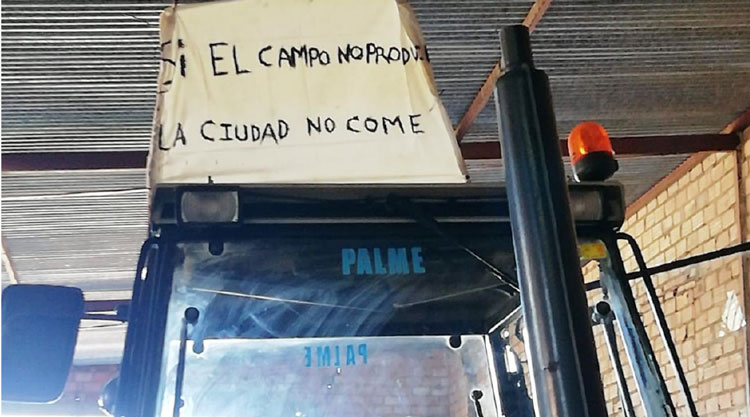 Rafael Pérez Evans. Archive image taken from Lanza Newspaper (Anonymous 2020) Farmers Placards, Spain. (If the countryside doesn