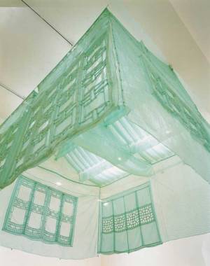 Suh Do-Ho,<i> Seoul Home/LA Home/New York Home/Baltimore Home/London 
        Home/Seattle Home</i>, 1999. Silk 378.5 x 609.6 x 609.6 cm. Collection 
        of Museum of Contemporary Art, Los Angeles. Purchased with funds provided 
        by an anonymous donor and a gift of the artist. Courtesy: Lehmann Maupin 
        Gallery, New York. Installation view at PS1 Contemporary Art Centre, New 
        York. Photo: Frank Ouderman