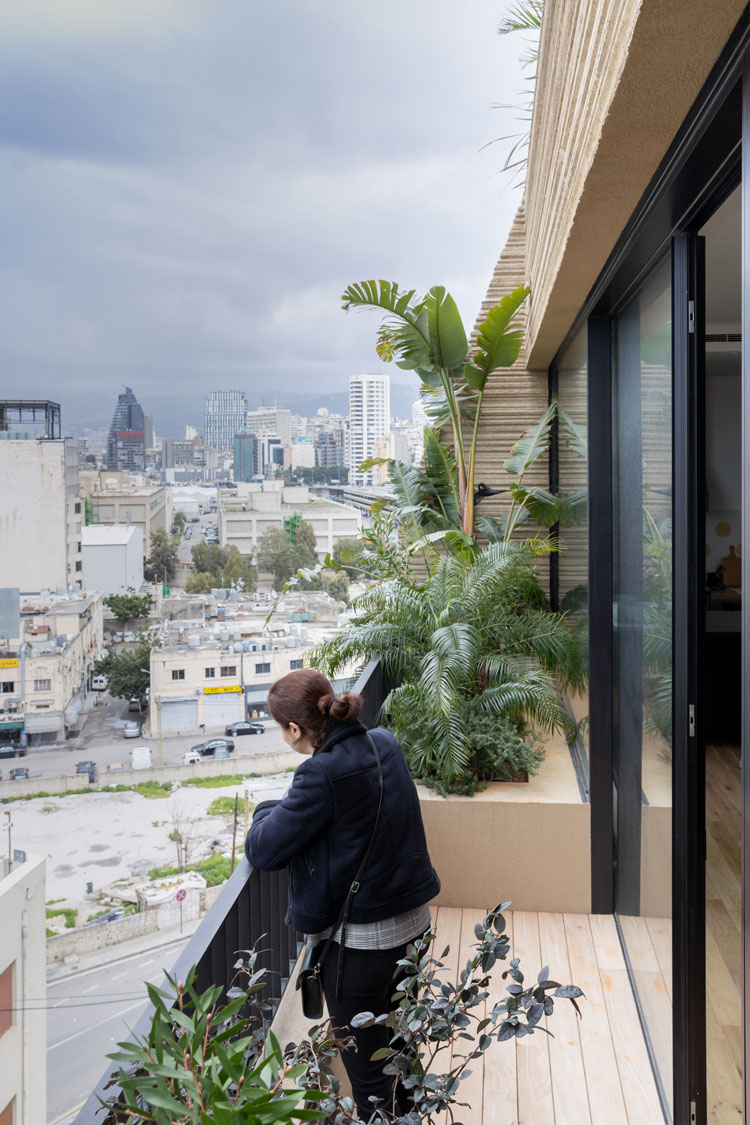 Lina Ghotmeh, Stone Garden apartment block, Beirut, 2011-20. Photo: © Iwan Baan.