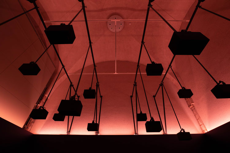 Alexandra Daisy Ginsberg. Machine Auguries. Commissioned by Somerset House for the 24/7 exhibition (October 2019 to February 2020), Machine Auguries comprises a genuine dawn chorus of birdsong that is eventually taken over by artificial birdsong. Heard from speakers placed close to the ceiling against a backdrop of coloured light that emulates the dawn spectrum. © the artist.
