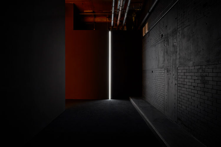 Ryoji Ikeda, Line, 2008. © Jack Hems, 180 The Strand, 2021.