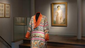 Augustus John was a star around whom many significant artists were in orbit. This enlightening exhibition paints a lively picture of their interface