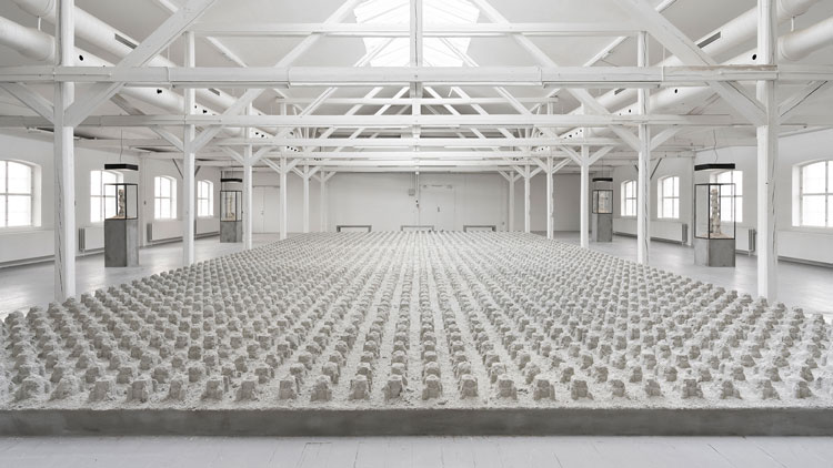 Adam Jeppesen, The Great Filter. A landscape of crumbling sandcastles and semi-collapsed shapes, 150 square metres. Installation view, Brandts, Denmark, 2019. Photo: David Stjernholm.