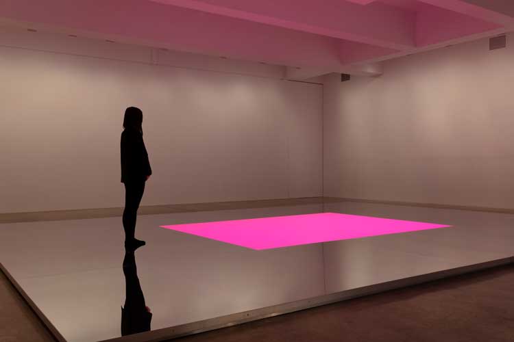 Kimsooja, To Breathe, 2015. Chromatic spectrum projection with mirror platform floor, Gallery installation, 9 x 675 x 900 cm, duration: 10 min, 32 sec. Installation view, Tanya Bonakdar Gallery, New York, 12 April – 14 June 2024. Photo: Pierre Le Hors. Courtesy the artist and Tanya Bonakdar Gallery, New York / Los Angeles.