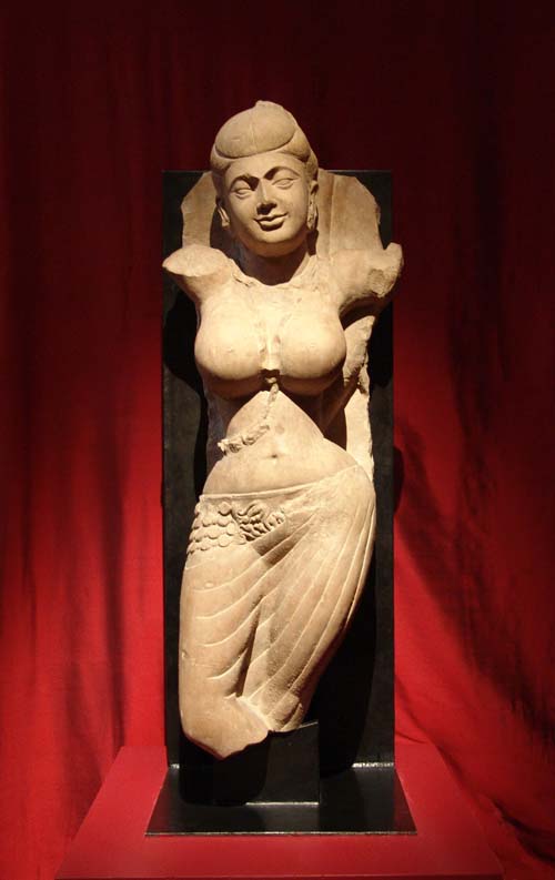 Maya, mother of Buddha. Central India, Mathura region. 1st Century. Pink/beige sandstone H. 89 cm. John Eskenazi, London. Photo by Miguel Angel