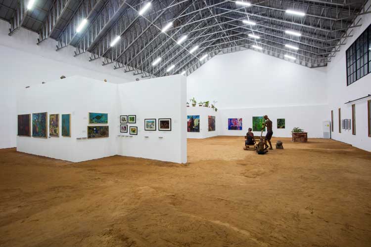 Akutia: Blindfolding the Sun and the Poetics of Peace, SCCA, Tamale, Ghana, 4 Sep 2020 - 7 Mar 2021. © Ibrahim Mahama. Photo courtesy of the SCCA and Red Clay, Tamale.