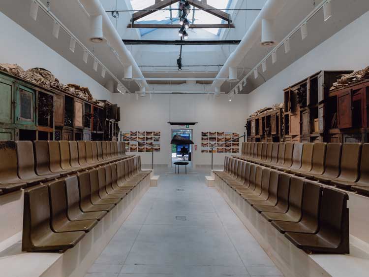 Ibrahim Mahama. Parliament of Ghosts, 18th International Architecture Exhibition of La Biennale di Venezia curated by Lesley Lokko
20 May – 26 November 2023. © the artist. Photo © MDM: Matteo de Mayda. Courtesy La Biennale di Venezia.