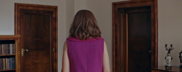 Daria Martin. Tonight the World, 2019. Anamorphic 16mm film transferred to HD, 13.5 min. © Daria Martin, courtesy Maureen Paley, London.