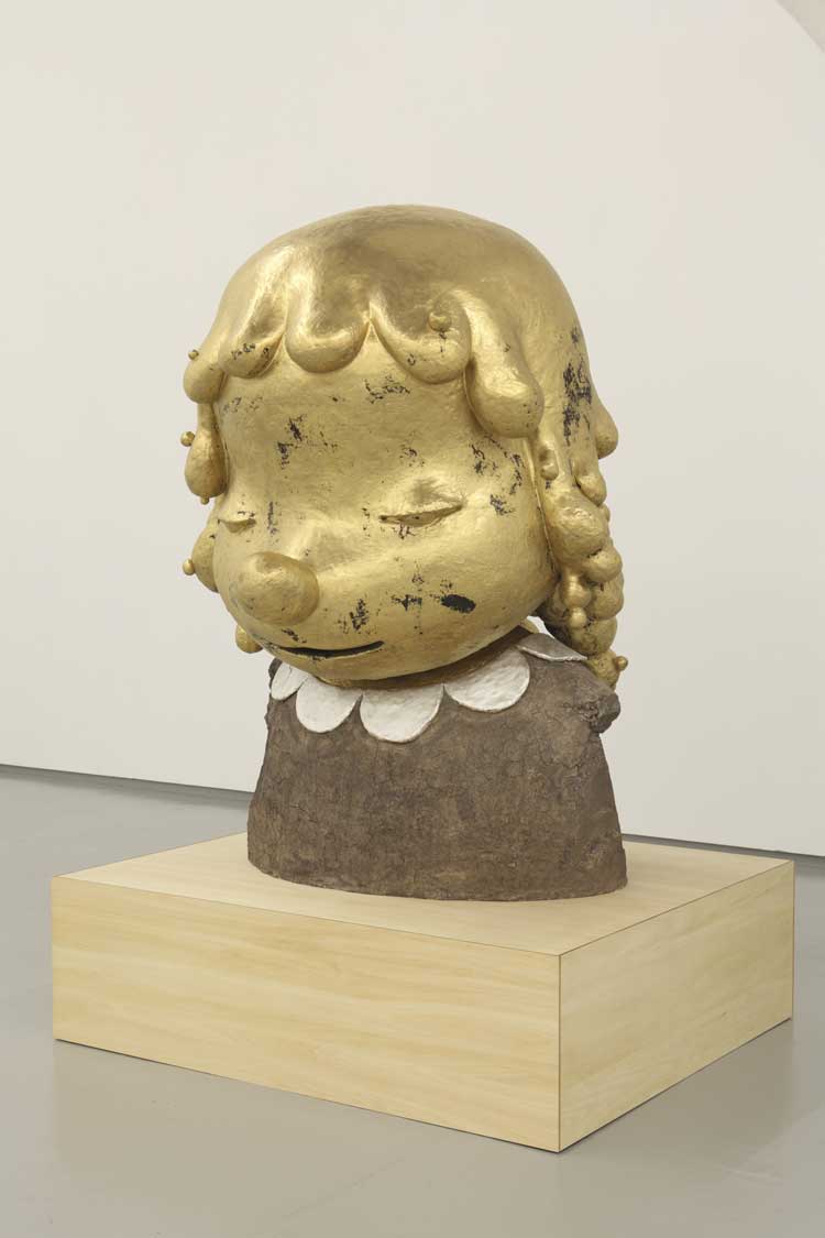 Yoshitomo Nara. Miss Forest, 2010. Ceramic decorated with platinum, gold, and silver liquid, 144 x 102 x 100 cm. Leeum Museum of Art, Korea. © Yoshitomo Nara, courtesy Yoshitomo Nara Foundation.