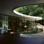 Oscar Niemeyer. <em>Casa das Canoas [Canoes House]</em>, Rio de Janeiro, Brazil. 1952. Exhibition 'Oscar Niemeyer Arquiteto Brasileiro Cidad&atilde;o'. Photograph &copy; Kadu Niemeyer