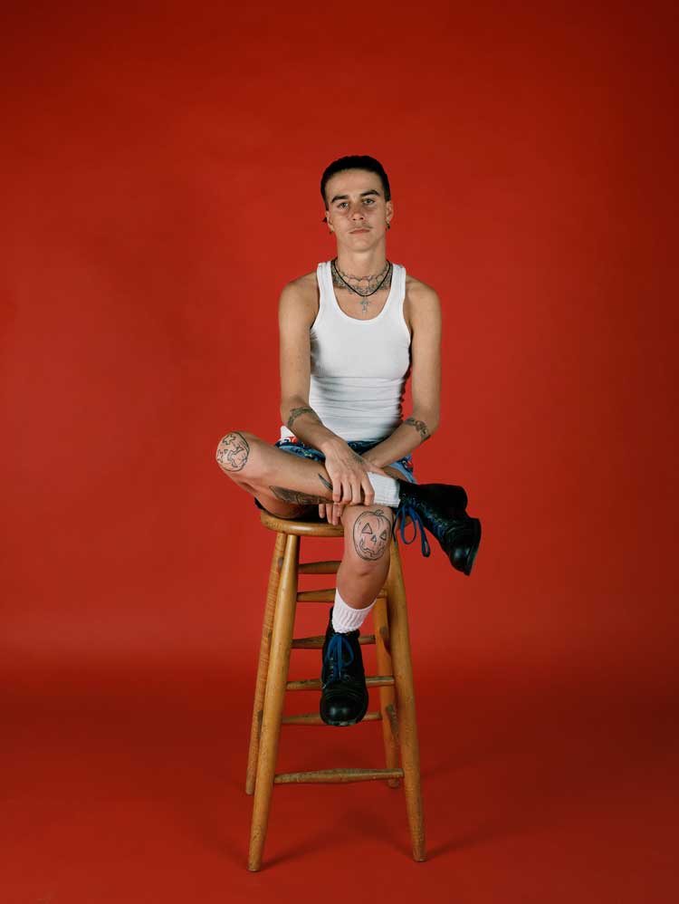 Catherine Opie, Pig Pen, 1993. Chromogenic print, 101.6 x 76.2 cm (40 x 30 in). © Catherine Opie. Courtesy the artist, Thomas Dane Gallery and Regen Projects, Los Angeles.