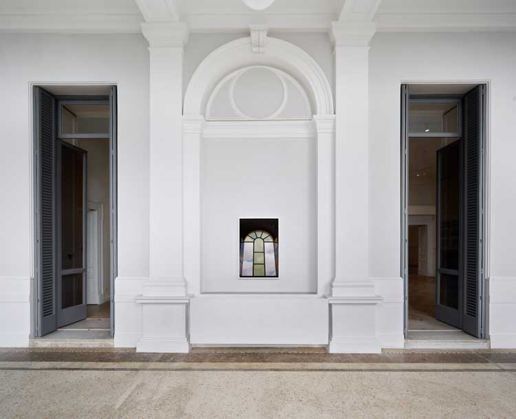 Catherine Opie: Walls, Windows and Blood. Installation view, Thomas Dane Gallery, Naples, 19 September – 18 November 2023. © Catherine Opie. Courtesy the artist, Thomas Dane Gallery and Regen Projects, Los Angeles. Photo: M3Studio.