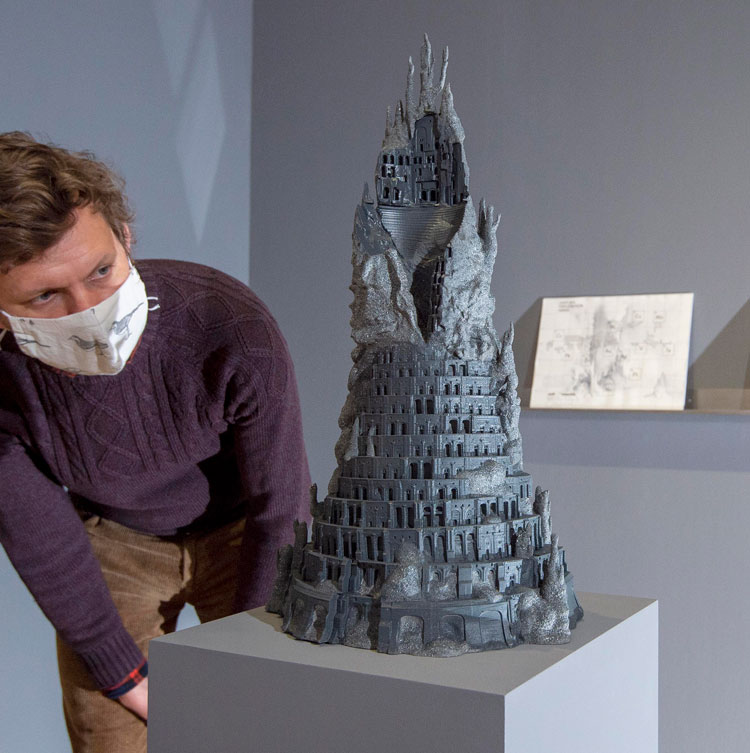 Anca Benera and Arnold Estefan, The Delusion of the Commons, 2021. 3D printed model in PLA. Finished with primer, spray paint and sand. Courtesy of Talbot Rice Gallery, University of Edinburgh. Photo: Sally Jubb.