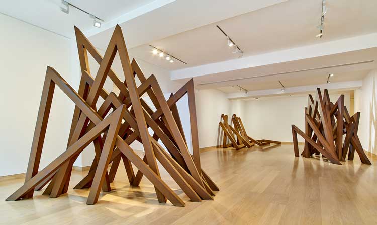 Installation view, Bernar Venet: Hypotheses at Waddington Custot, September 2022. Photo: Pru Cumings Associates. Courtesy Waddington Custot.